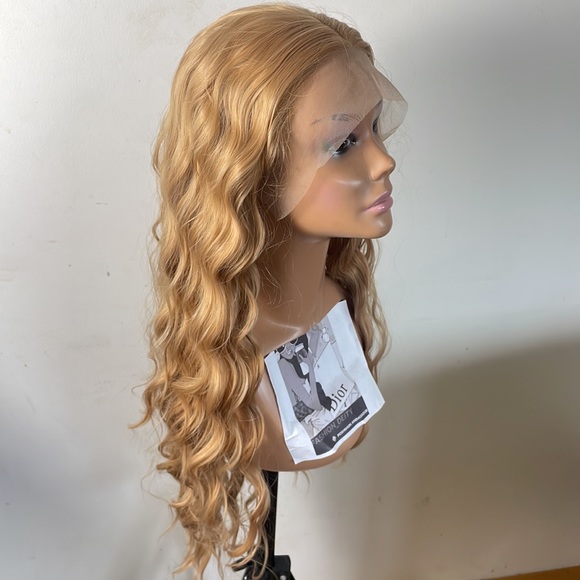 - 22” Strawberry Blonde Curly Wavy Lace Front Wig *NEW* - Picture 4 of 13
